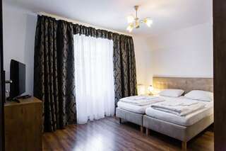 Отели типа «постель и завтрак» Pensjonat Gold Rooms Кошалин Двухместный номер Делюкс с 1 кроватью или 2 отдельными кроватями-1